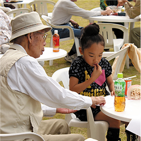 遊びに来てくれた可愛いお孫さんも大喜び「寿らいふアクアヴィラ香椎浜 秋祭り」